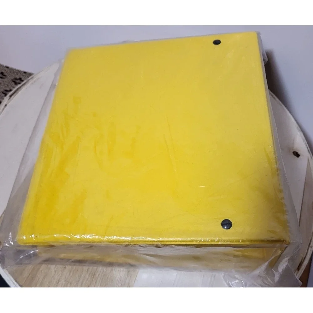 Ring Binder Depot Yellow Theater Showbill Binder Open‎ Box Unused 5.5 x 8.5